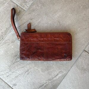 FRYE AND CO. Brown Leather Wristlet